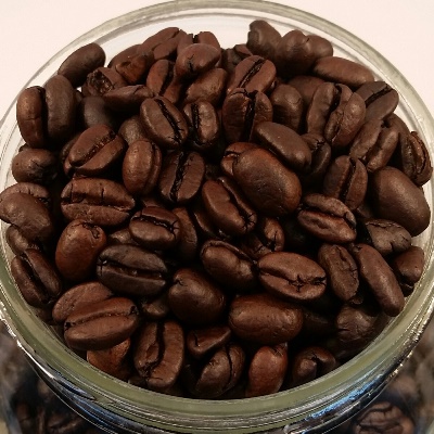 Café décaféiné à l'eau biologique et équitable