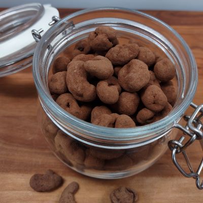 Cajou enrobé de chocolat au lait